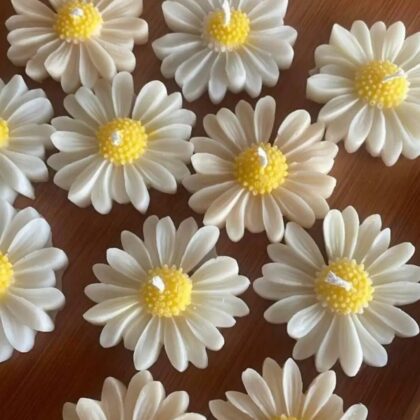 Daisy Flower Candle