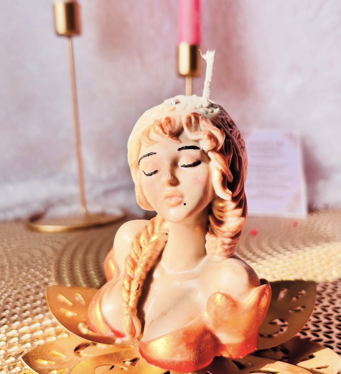 Elegant Lady Bust Candle – Handcrafted Artisanal Decor